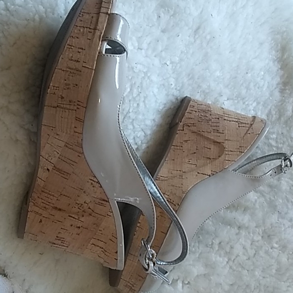 Marc Fisher Peep Toe Sling Back Sandal - Picture 3 of 5